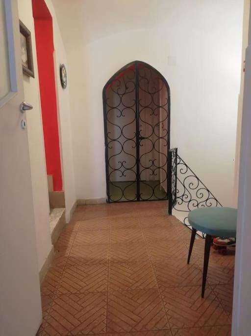 Capa E Coda Appartamento In Centro Storico Nápoles Exterior foto