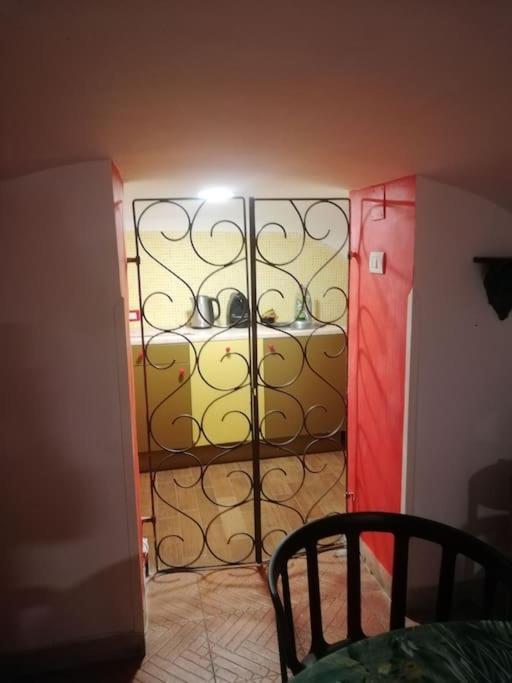Capa E Coda Appartamento In Centro Storico Nápoles Exterior foto